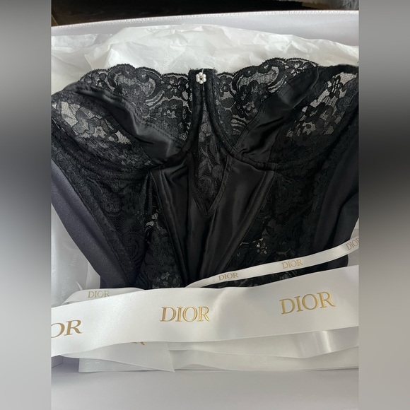 VINTAGE CHRISTIAN DIOR 🖤 intimates black lace bustier size 36 B 🎩🎩🎩🎩